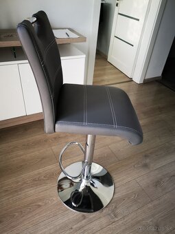 Barová stolička - 2