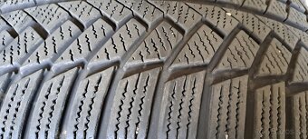Predám 4ks jazdené zimné 235/50r19-99V Continental - 2
