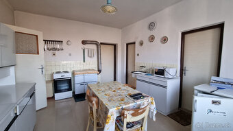 RODINNÝ DOM a POZEMOK 765m2 MODROVKA 10 km od PIEŠŤANY - 2