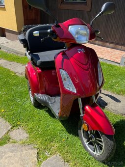Predám trojkolku-moped v super stave - 2