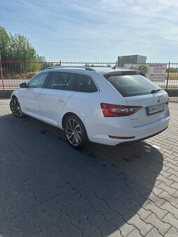 Skoda Superb combi 2.0 tdi L&K - 2