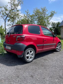 Yaris - 2