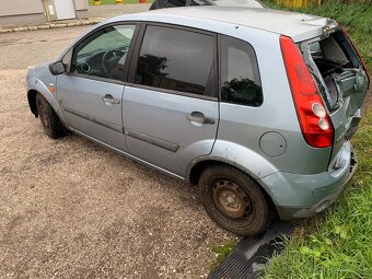 Ford Fiesta - 2