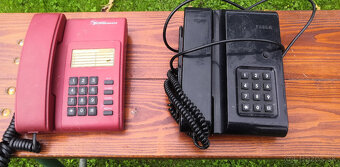 Retro tlacitkove telefony Tesla - 2