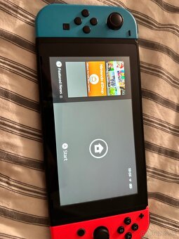 Nintendo Switch (2017) - 2