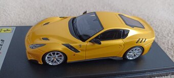Predám model Ferrari F12 TdF 1:43 Looksmart - 2