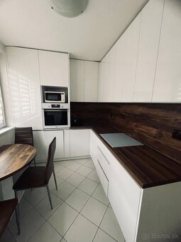 Prenajmem 2izbový byt v centre mesta Poprad - 2