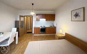 Exkluzívne | Prenájom garsónky s loggiou v Petržalke - 2