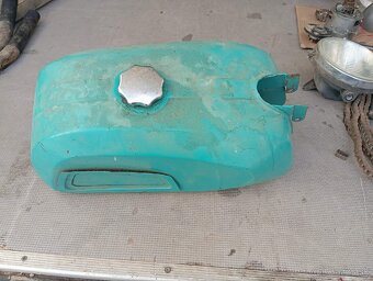 Nádrž čz 175 477 - 2