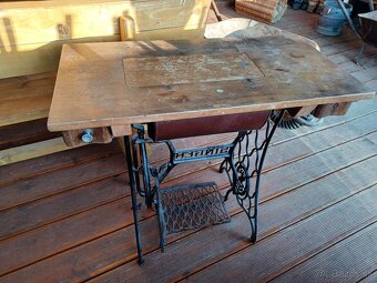 Predam šijaci stroj Singer - 2