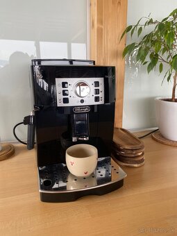 Kávovar DeLonghi Magnifica S - 2