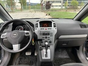 Opel zafira 1.9 cdti sport - 2
