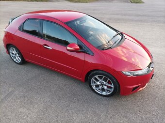 Honda Civic 2.2  103kW ZNÍŽENÁ CENA - 2