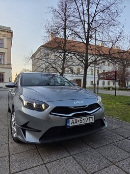 Kia Ceed SW 1.5 T-GDi 117.5kw - Gold - 2