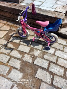 Detsky dievcensky bicykel ma pomocne kolieska ruzovy fialovy - 2