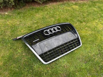 Predám prednú masku na Audi A8 D3 - 2