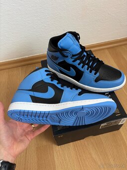 Nike air jordan 1 mid - 2