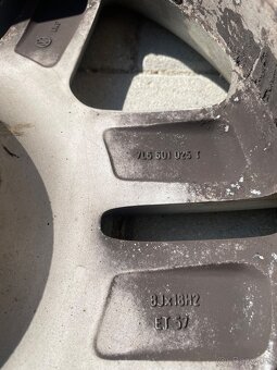 235/60R18 107V - 2