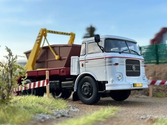 ŠKODA LIAZ/ TATRA predam zberatelske modely. Mierka 1:43. - 2