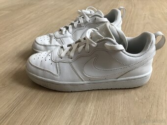 NIKE TENISKY č 37,5 - 2