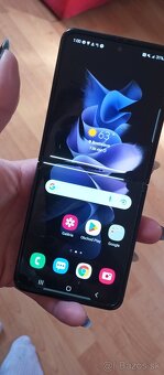 Samsung Galaxy Z Flip4 - 2