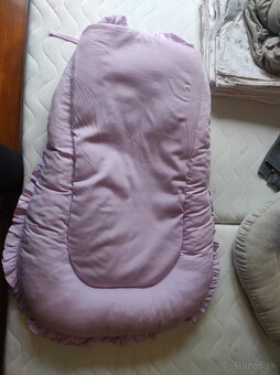 Hniezdo bavlnené krasne - 2