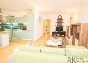 Top lokalita- 3-izb.byt s loggiou, Jakobyho - 2