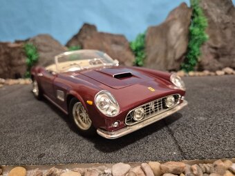 Prodám model 1:18 Ferrari 250GT california - 2