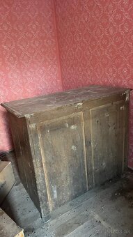 Starožitná drevená komoda - 2