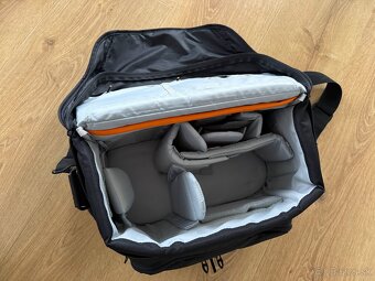 Taška Lowepro Nova 200 AW II black - 2