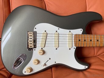 Fender Eric Clapton Strat - 2