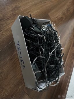 VIANOCNE SVETLA ČÁRY - 2