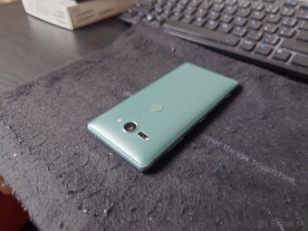 Sony Xperia XZ2 Compact Moss Green - 2