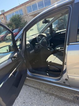 Opel Zafira - 2