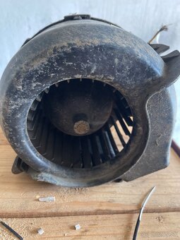321819021A ventilátor kúrenia - 2