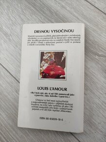 Louis L'Amour - Drsnou vysočinou - 2