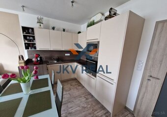 Na predaj krásny 2 izbový byt v Nemšovej s parkovacím miesto - 2