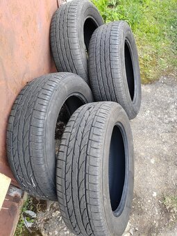215/60 R17 - 2