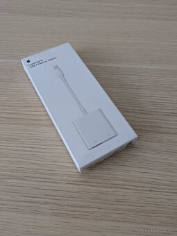 Apple Lightning to USB 3 Camera Adapter - 2