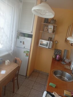 Predaj 1 izbového bytu Ba Hronska - 2