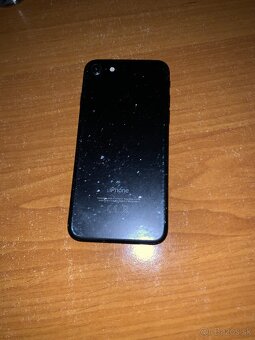 Predám IPhone 7 - 2
