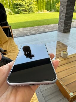 iPhone 11 16GB fialový - 2