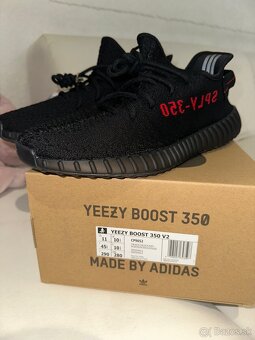 Adidas YEEZY Boost 350 V2 "Black Red" veľkosť 45 1/3 - 2
