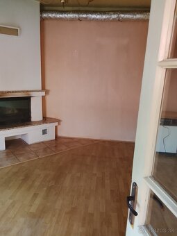 Predam rodinny dom v okoli Velky Krtis - 2