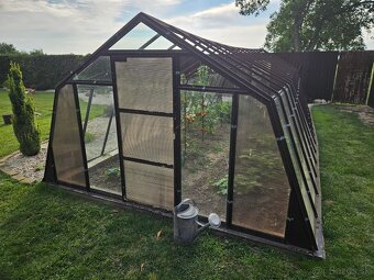 Predám skleník - 2