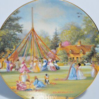 Sada - kompletná zbierka 12 mesiacov - 12 tanierov na stenu - 2