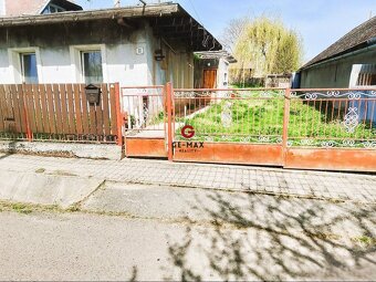 NA PREDAJ: Rodinný dom s veľkým pozemkom – Ptrukša - 2