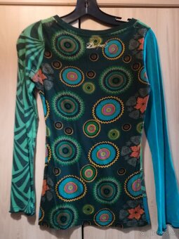 Desigual Tricko velkost S - 2