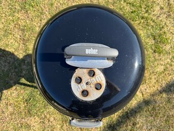 Predám záhradný gril Weber - 2