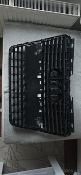 Audi A8 predna maska - 2